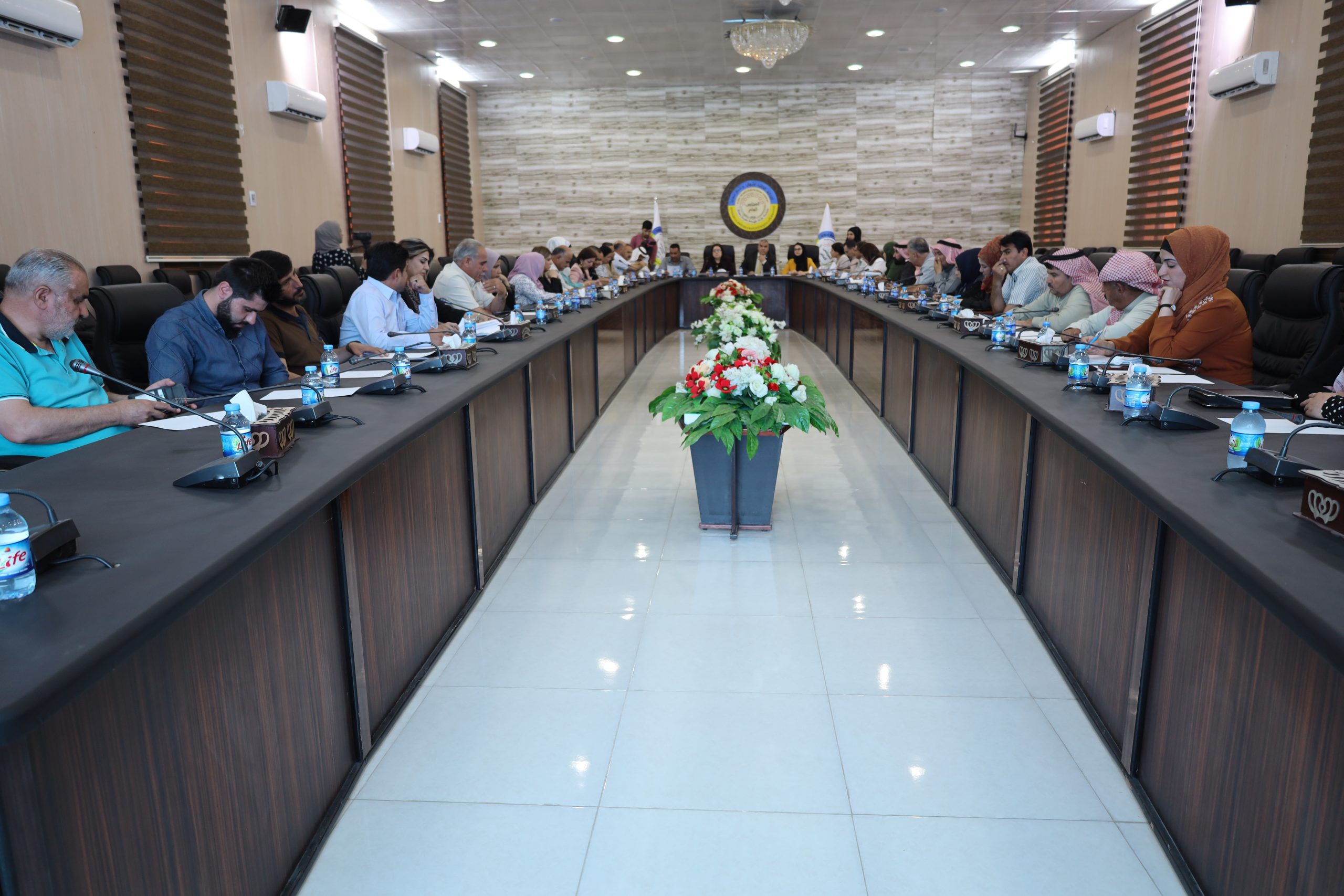 المجلس العام في الإدارة الذاتية يصادق على الكتاب الأول لقانون التجارة