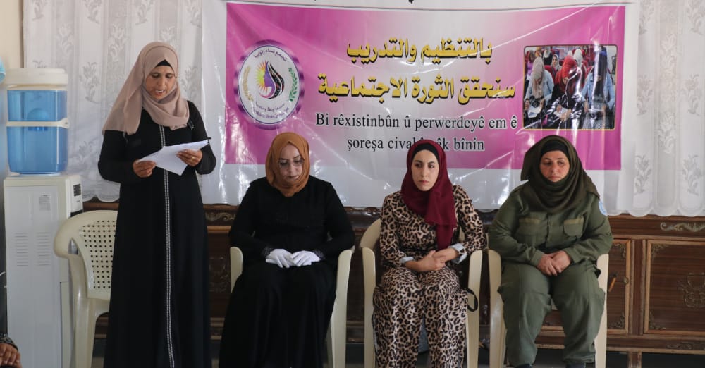 محاضرات توعوية لتجمع نساء زنوبيا في ريف منبج