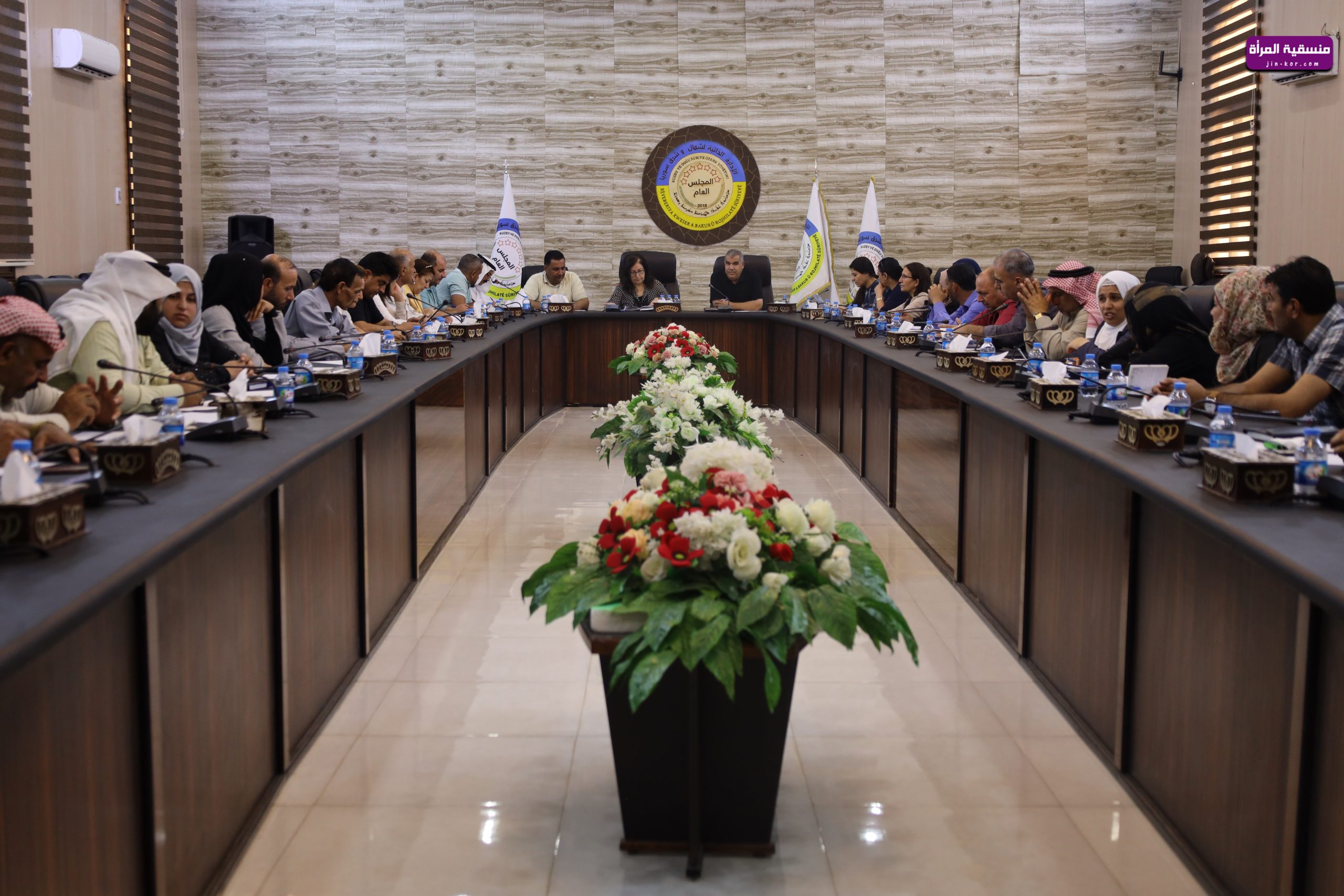 شرحت أمينة أوسي مستشارة المجلس العام للإدارة الذاتية في شمال وشرق سوريا أهم المستجدات السياسية خلال اجتماع طارئ