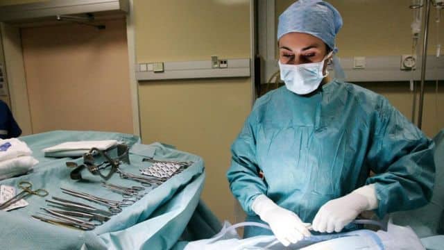 تضاعفات الولادة القيصرية على صحة المرأة والجنين