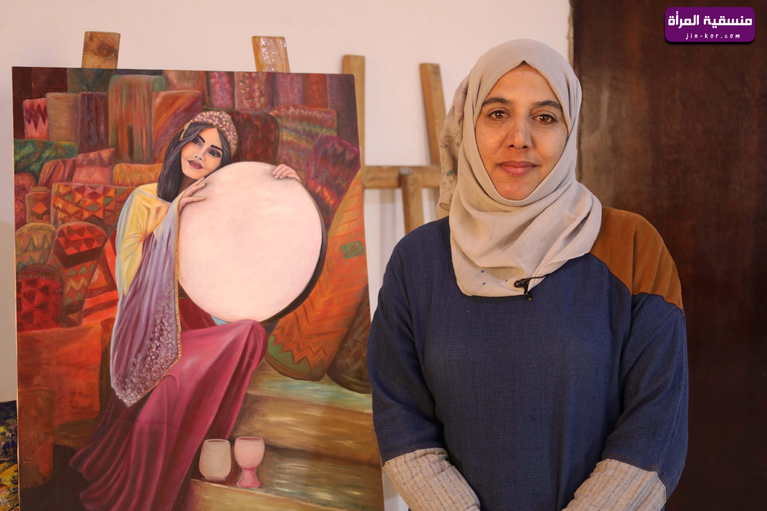 كوثر الخلف.. موهبة فنية قديرة تلمع في مجال الفن التشكيلي