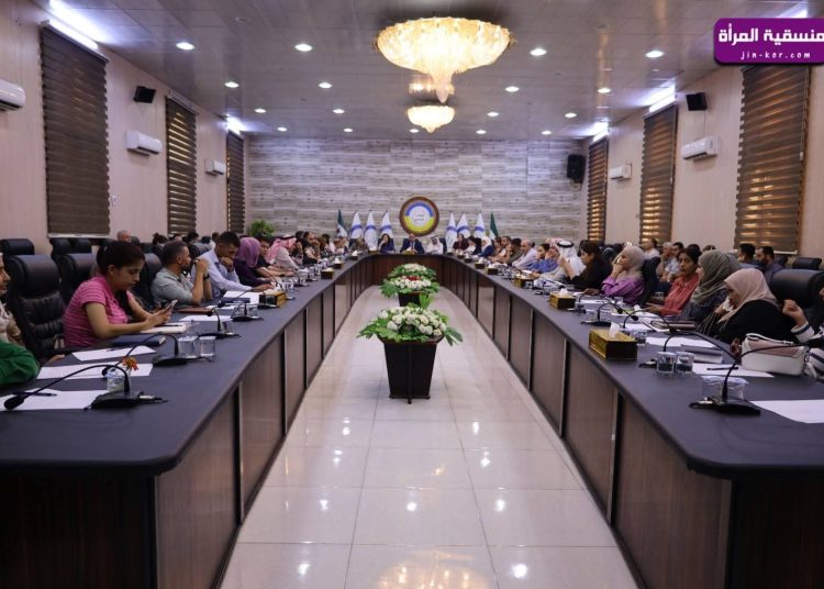 المجلس التنفيذي يشدد على ضرورة مضاعفة الجهود في تنفيذ المشاريع الخدمية