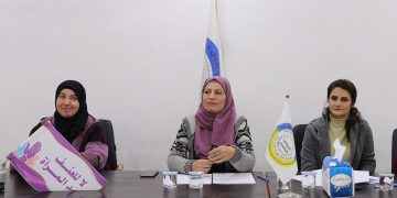 محاضرة توعوية تناقش سبل تمكين المرأة لبناء مجتمع ديمقراطي خالٍ من العنف