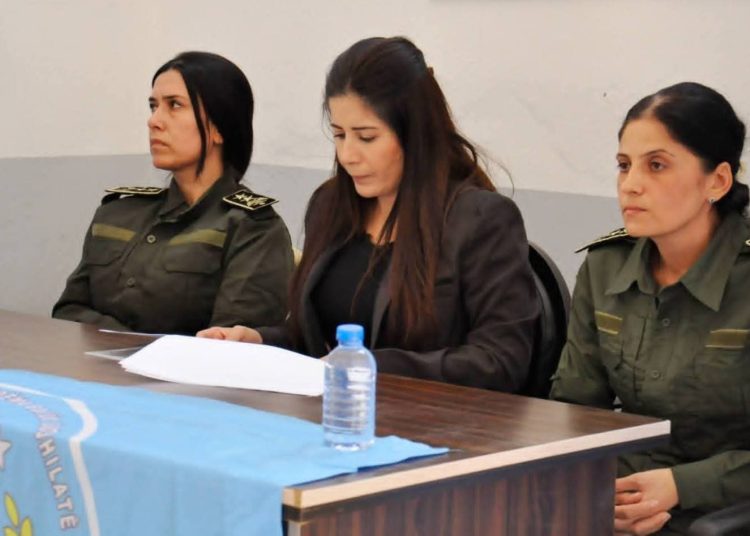 محاضرة في كوباني تبحث آليات الحد من ظاهرة العنف الممنهج ضد المرأة