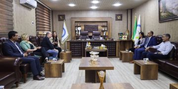 المجلس التنفيذي للإدارة الذاتية يستقبل وفداً يونانياً لبحث سبل تطوير العلاقات