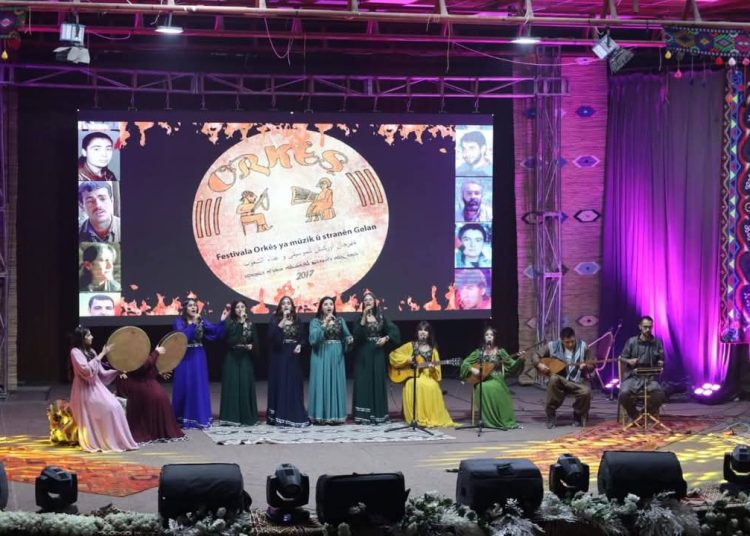 مهرجان أوركيش الثالث يختتم فعالياته بعروض فنية تعكس غنى الهوية الثقافية في المنطقة