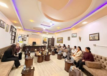 محاضرة توعوية حول مناهضة العنف ضد المرأة في الإدارة العامة للمعابر