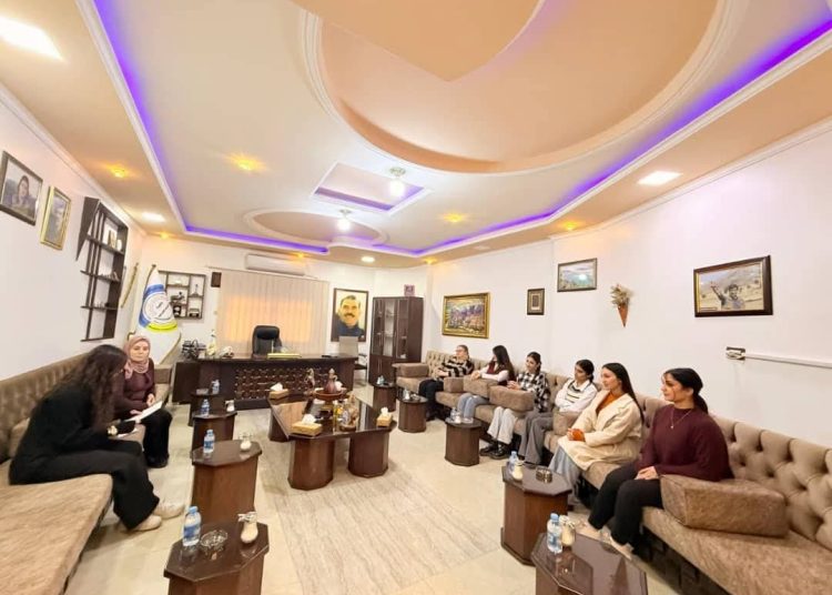 محاضرة توعوية حول مناهضة العنف ضد المرأة في الإدارة العامة للمعابر