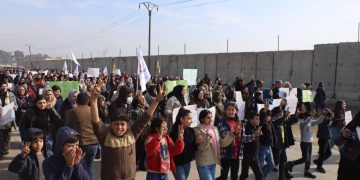 منسقية المرأة تشارك في مظاهرة حاشدة تنديداً بالاعتداءات على الأحياء المحاصرة بحلب