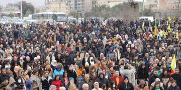 منسقية المرأة تشارك بوقفة احتجاجية في الحسكة استذكاراً لتضحيات شهداء المقاومة